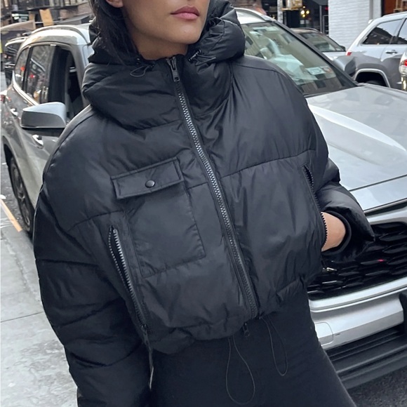 OAK+ FORT CROPPED PUFFER - Picture 1 of 9